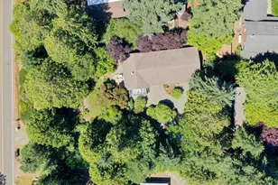 676 Park Ave NE, Bainbridge Island, WA 98110 - Photo 36