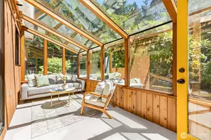 676 Park Ave NE, Bainbridge Island, WA 98110 - Photo 4