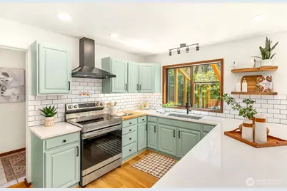 676 Park Avenue NE, Bainbridge Island, WA 98110 - Photo 20