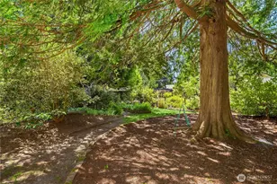676 Park Ave NE, Bainbridge Island, WA 98110 - Photo 32
