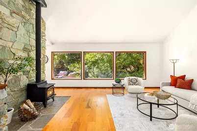 676 Park Avenue NE, Bainbridge Island, WA 98110 - Photo 10