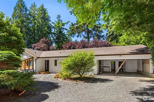 676 Park Ave NE, Bainbridge Island, WA 98110 - Photo 6