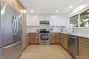 1023 115th St S, Tacoma, WA 98444 - Photo 8