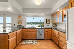 4923 Sunrise Beach Rd NW, Olympia, WA 98502 - Photo 16