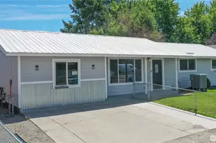 733 Ridge Pl, Omak, WA 98841 - Photo 1