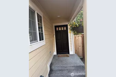 11526 NE 116th Street, Kirkland, WA 98034 - Photo 2