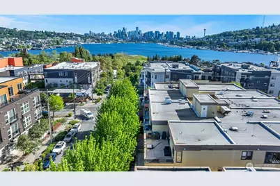 3401 Wallingford Avenue N #210, Seattle, WA 98103 - Photo 34