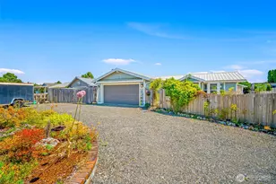 8142 Cowichan Rd, Blaine, WA 98230 - Photo 2