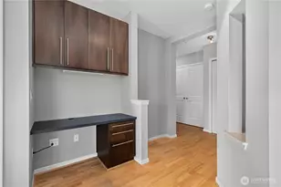 124 Bellevue Ave E, Seattle, WA 98102 - Photo 10
