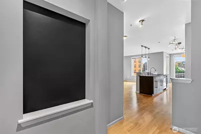 124 Bellevue Avenue E #601, Seattle, WA 98102 - Photo 8