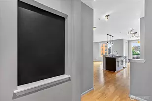 124 Bellevue Ave E, Seattle, WA 98102 - Photo 8