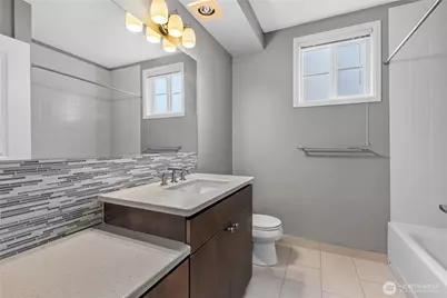 124 Bellevue Avenue E #601, Seattle, WA 98102 - Photo 24