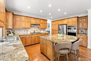 1006 270th Ct SE, Sammamish, WA 98075 - Photo 10