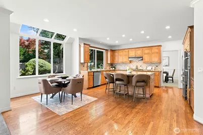 1006 270th Court SE, Sammamish, WA 98075 - Photo 8