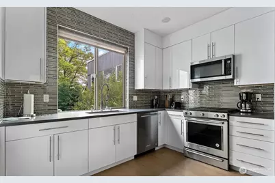 210 20th Avenue S, Seattle, WA 98144 - Photo 10