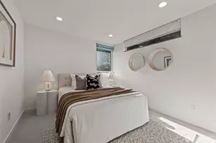 2043 C 13th Ave W, Seattle, WA 98119 - Photo 18