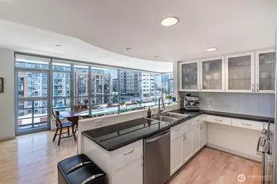 2929 1st Avenue #1219, Seattle, WA 98121 - Photo 6