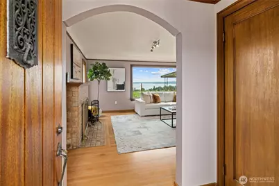 6759 41st Avenue SW, Seattle, WA 98136 - Photo 4