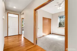 6013 NE 4th Pl, Renton, WA 98059 - Photo 12