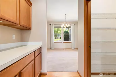 6013 NE 4th Place, Renton, WA 98059 - Photo 8