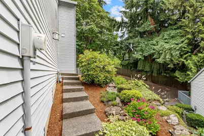 11306 101st Place NE #1306, Kirkland, WA 98033 - Photo 4