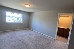 9512 Solberg Ct SE, Yelm, WA 98597 - Photo 6
