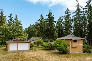 5531 Mutiny Bay Rd, Freeland, WA 98249 - Photo 1