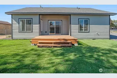 2133 W Peninsula Drive, Moses Lake, WA 98837 - Photo 4