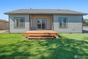 2133 W Peninsula Dr, Moses Lake, WA 98837 - Photo 4
