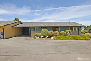 1301 S 3rd Ave, Sequim, WA 98382 - Photo 2
