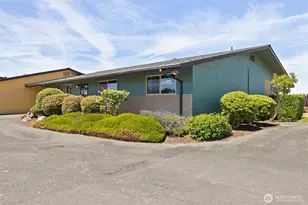 1301 S 3rd Ave, Sequim, WA 98382 - Photo 4