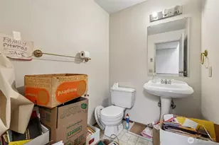 1722 NE 97th St, Seattle, WA 98115 - Photo 32