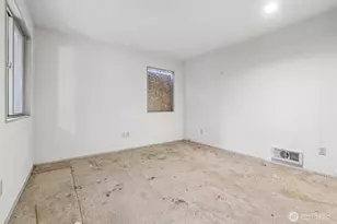 1722 NE 97th St, Seattle, WA 98115 - Photo 24