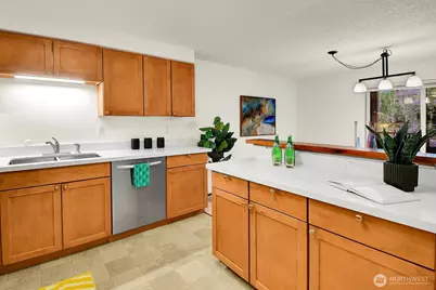 2300 NE 89th Street #2304, Seattle, WA 98115 - Photo 10
