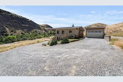 7400 Colockum Road, Malaga, WA 98828 - Photo 36