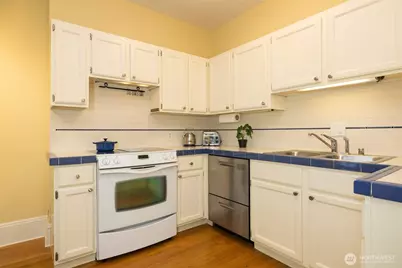 1709 E Republican Street #6, Seattle, WA 98112 - Photo 12