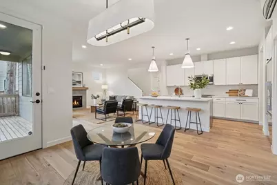 12332 38th Avenue NE, Seattle, WA 98125 - Photo 6