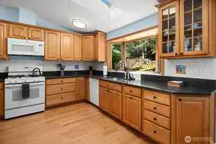 1133 235th Pl SW, Bothell, WA 98021 - Photo 6