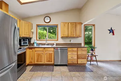 140 NE Rainier Place N, Belfair, WA 98528 - Photo 10