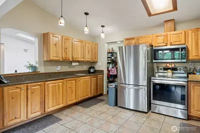 140 NE Rainier Place N, Belfair, WA 98528 - Photo 8
