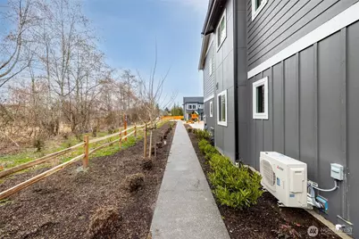1515 N Waugh Road #D, Mount Vernon, WA 98273 - Photo 30
