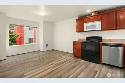 4218 Pasadena Place NE, Seattle, WA 98105 - Photo 14