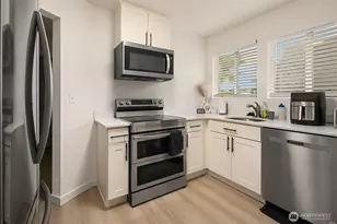 4218 Pasadena Pl NE, Seattle, WA 98105 - Photo 10