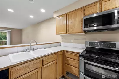 318 N 23rd Street, Mount Vernon, WA 98273 - Photo 8