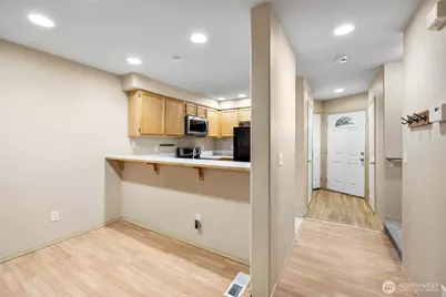 318 N 23rd Street, Mount Vernon, WA 98273 - Photo 4
