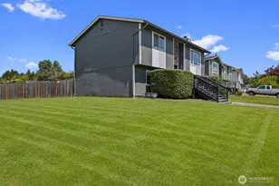 6423 61st St NE, Marysville, WA 98270 - Photo 2