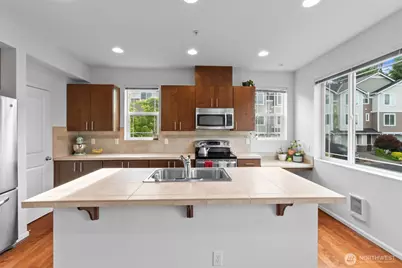 15720 Manor Way #Q8, Lynnwood, WA 98087 - Photo 12