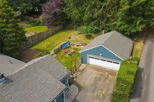203 N 34th St, Bellingham, WA 98225 - Photo 28