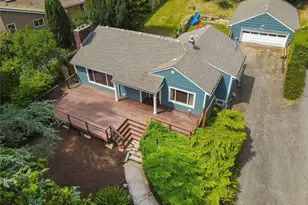 203 N 34th St, Bellingham, WA 98225 - Photo 1