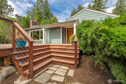 203 N 34th Street, Bellingham, WA 98225 - Photo 4